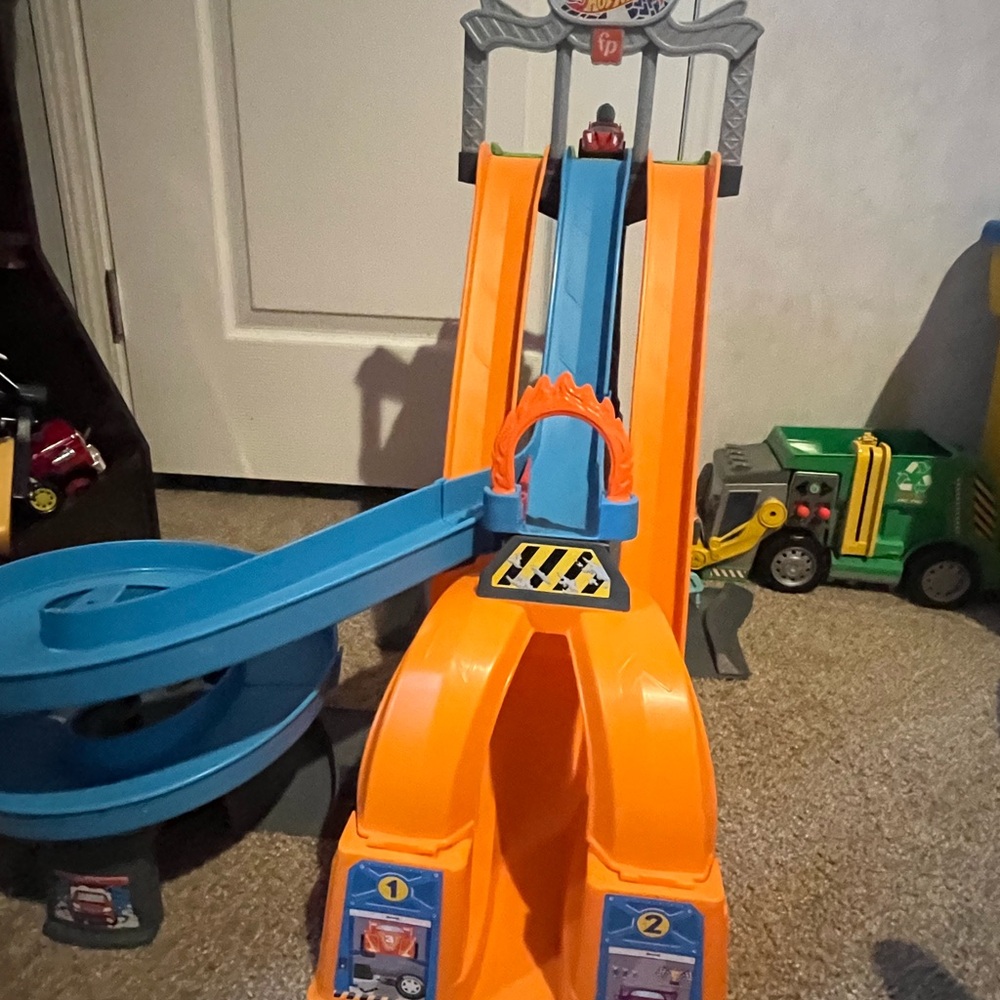 COPY - HOT WHEELS little people race track